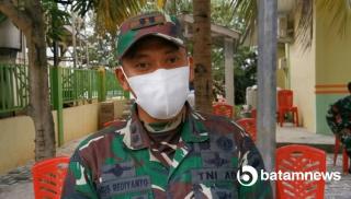Dandim Ajak Warga Karimun Sama-sama Pasang Bendera Merah Putih