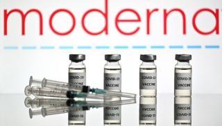 32 Ribu Nakes di Riau Segera Disuntik Booster Vaksin Moderna
