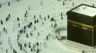 Saudi Buka Umrah Internasional, Jemaah RI Diminta Menunda