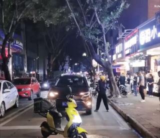Kisah Wanita Kerja Jadi Kurir Pergoki Suami SelingkuhÂ 