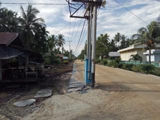 Polemik Tiang Listrik di Badan Jalan, Pemkab dan PLN Meranti Saling 