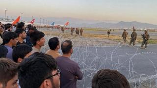 Tentara AS Tembak Mati 2 Pria Bersenjata di Bandara Kabul