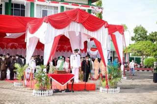 Upacara Hari Kemerdekaan RI, Bupati Adil: Mari Bersama Bangun Meranti