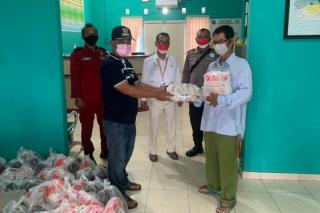 5 Perusahaan di Bintan Patungan Salurkan Sembako untuk Warga Kuala Lobam