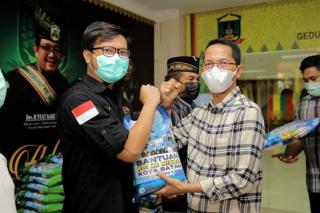 Pelaku Seni dan Ekraf di Batam Dapat Bantuan Sembako dari Pemerintah