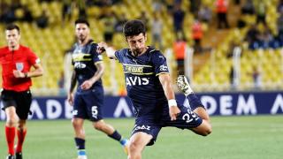 Pemain Fenerbahce Gagal Selebrasi gegara Jersey Puma