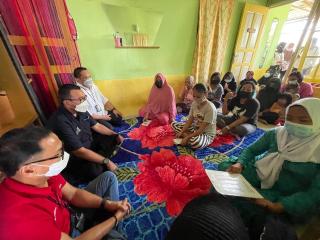 Stafsus Erick Thohir Sambangi Emak-emak Pengusaha Katering di Batam
