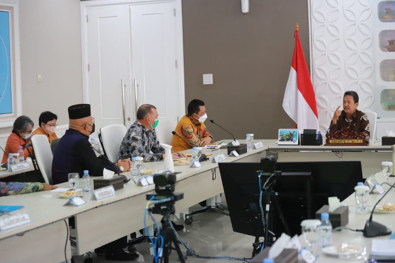 Ansar Temui Menteri KKP Bahas Masalah Pukat CantrangÂ 