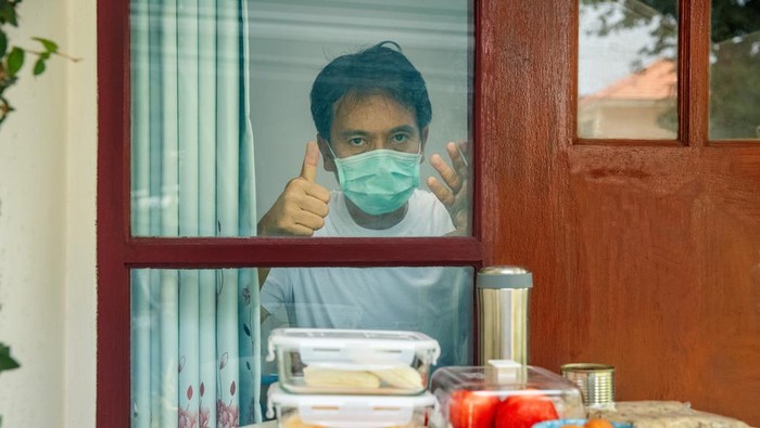 Relawan Covid Tanjungpinang Beri Vitamin Gratis untuk Pasien Isolasi Mandiri