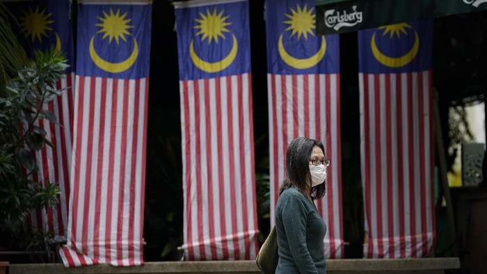 Malaysia Heran Corona di RI Turun Drastis Lebih Cepat