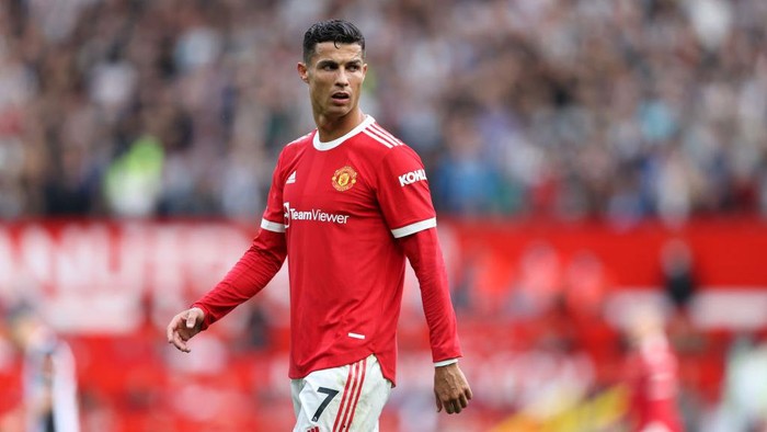 Ronaldo Lewatkan Tradisi Nyanyi-nyanyi di MU, Pilih Berpidato