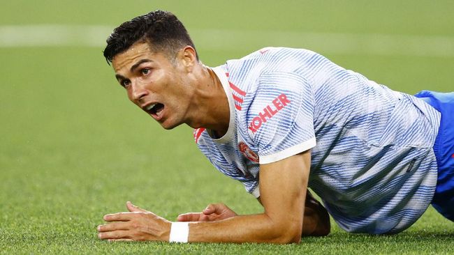 Ronaldo Bertingkah Jadi Pelatih, Tak Hormati Solskjaer?