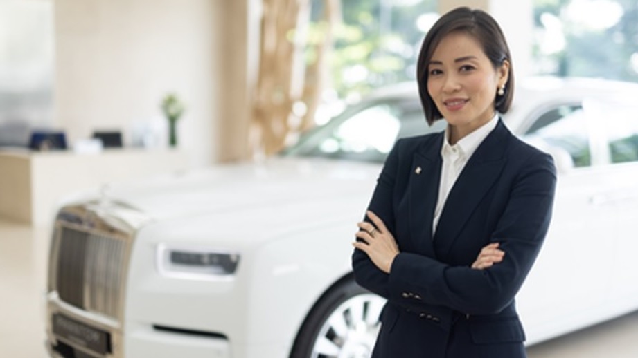 Wanita IndonesiaÂ Ditunjuk Jadi Direktur Rolls-Royce