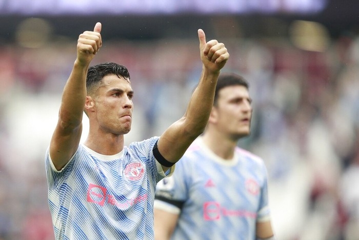 Ronaldo Geser Messi Jadi Pesepakbola Terkaya di Dunia
