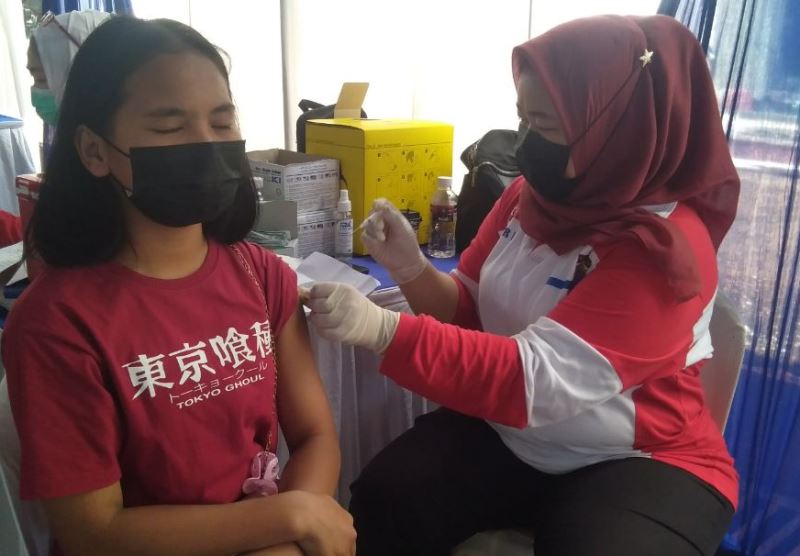 Melihat Antusias Pelajar Ikut Vaksinasi di Hotel Oasis Batam