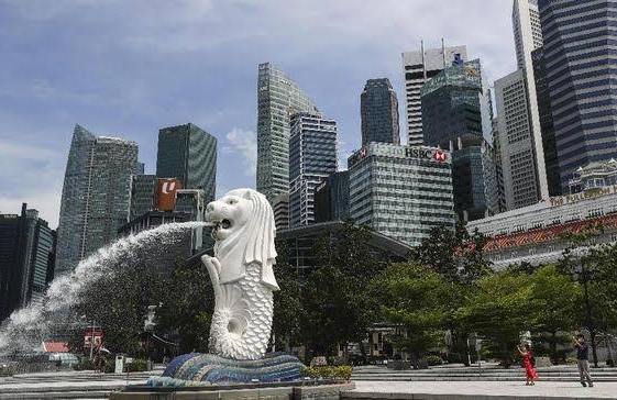 Corona Melonjak, Singapura Kembali WFH