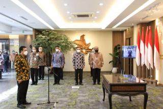 Menteri Airlangga Hartarto Lantik Anggota Bidang Kebijakan Strategis BP Batam