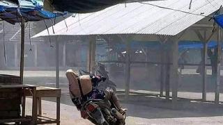 Ibu-ibu Ngebut Tabrak Mobil Parkir di Bintan hingga Patah Kaki