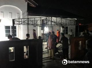 Warga Dirikan Tenda Darurat untuk Korban Kebakaran Baloi Mas Batam