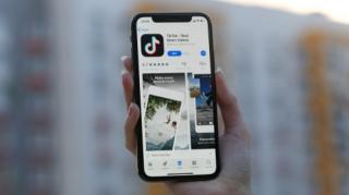 Pria Bunuh Diri di Jakarta Disiarkan Langsung di TikTok