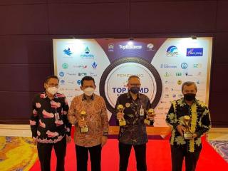 Gubernur Kepri Terima Penghargaan Top Pembina BUMD 2021