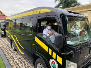 Dua Desa di Karimun Terima Bantuan Bus, Fokus untuk Angkutan Pelajar