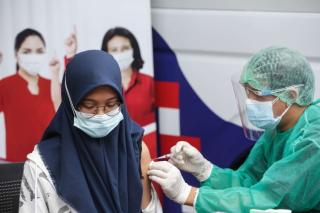Indonesia Peringkat 4 Suntik Vaksin Covid-19 Terbanyak di Asia