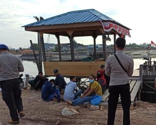 Polda Kepri Pulangkan 5 PMI Ilegal yang Terjaring di Perairan Batam