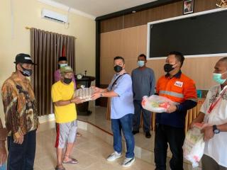 6 Perusahaan di Bintan Tebar Ratusan Paket Sembako untuk Warga Lobam