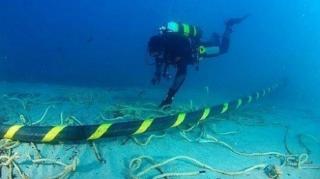 Apa Itu Kabel Laut JaSuKA yang Bikin Internet Indihome Lemot?