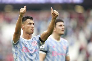 Ronaldo Geser Messi Jadi Pesepakbola Terkaya di Dunia