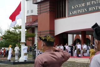 Peringati HUT Kepri Ke-19, Bupati Roby: Terus Maju dan Bertamadun Melayu