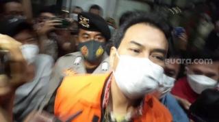 Aziz Syamsuddin Guyur AKP Robin Rp 3,1 Miliar Demi Amankan Kasus di KPK