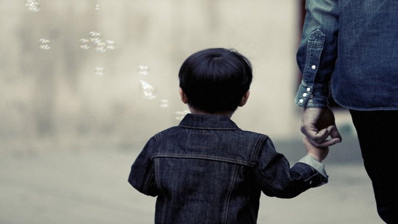 Jangan Panik, Begini Cara Mengatasi Anak Tersedak