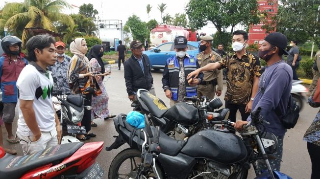 Puluhan Kendaraan Pelangsir Premium di Batam Ditangkap