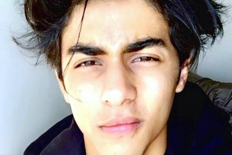 Aryan, Anak Shah Rukh Khan Digerebek saat Pesta Narkoba di Kapal Pesiar