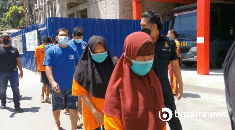 Penyelundup Libatkan Emak-emak Bawa Sabu dalam Anus 
