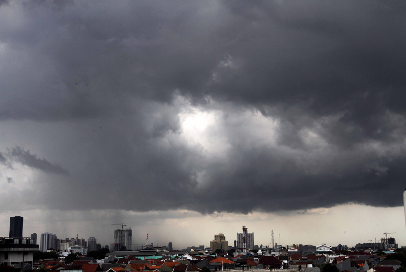 BMKG Batam Imbau Warga Waspadai Cuaca Buruk Hari Ini