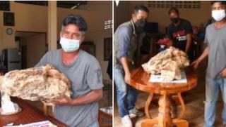 Rejeki Nomplok! Nelayan Ini Temukan Muntahan Paus Seharga Rp 17 Miliar