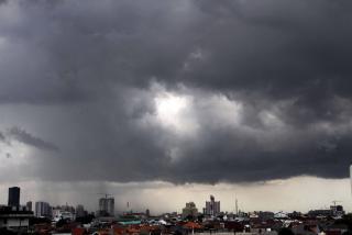 BMKG Batam Imbau Warga Waspadai Cuaca Buruk Hari Ini