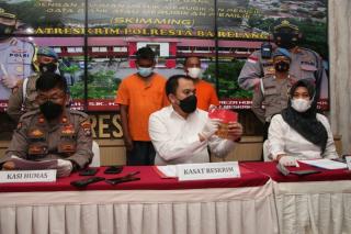 Dua WNA Srilanka Ditangkap, Terlibat Kejahatan Skimming Bank Swasta di Batam