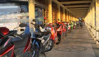 Takut Ambruk, Dishub Larang Pengendara Motor Parkir di Dermaga Penyengat