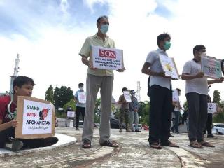 Nasib Tak Jelas, Pengungsi Afghanistan Demo Lagi di DPRD Batam