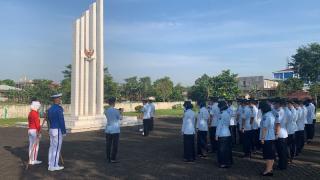 Tabur Bunga di TMP Bulang Gebang Batam Warnai Hari Dharma Karyadhika 