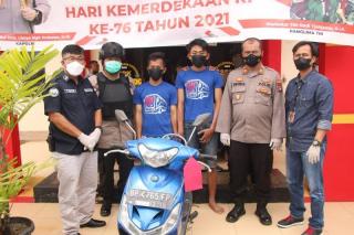 Ditangkap saat Jaga Toko, Karyawan Supermarket di Bengkong Bobol Brankas Milik Bos