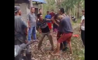Maling Getah Karet Jadi Bulan-bulanan Warga di Kundur, Polisi: Sudah Damai