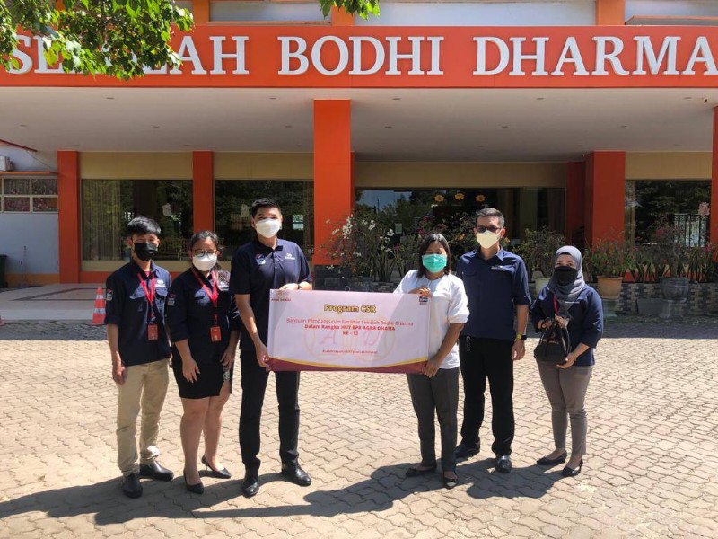 CSR BPR Agra Dhana Bantu Panti Jompo dan Anak Sekolah di Batam