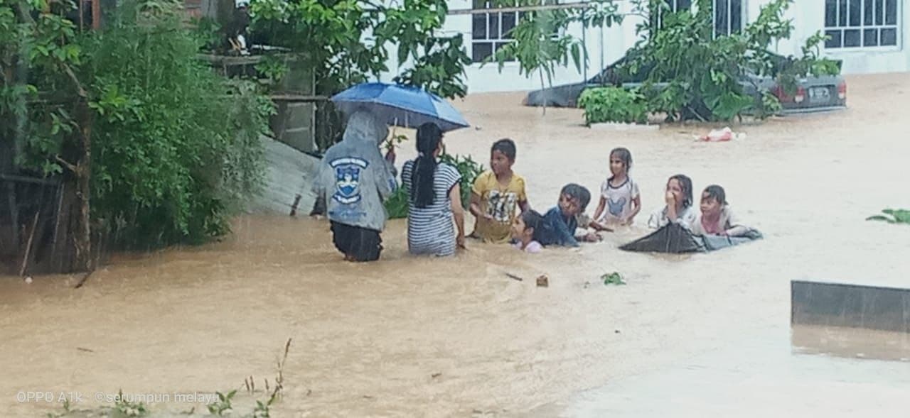 Kavling Bida Kabil Terendam Banjir Setinggi Pinggang