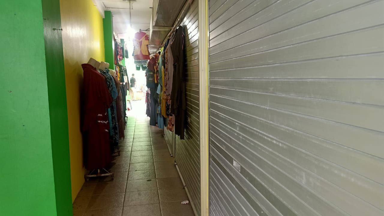 Pedagang Enggan Jualan di Dalam Pasar Mutiara Tanjungubatu