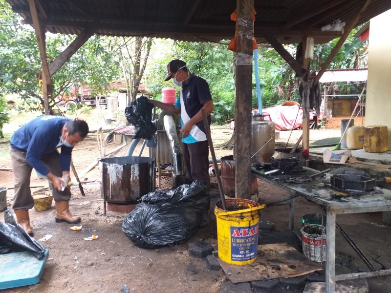 DLH Tanjungpinang Olah Sampah Plastik Jadi Paving Blok Bernilai Ekonomis